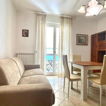 Sunset Boutique Apartment Marina di Massa Exteriör bild