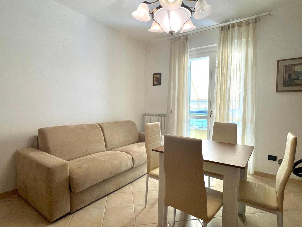 Sunset Boutique Apartment Marina di Massa Exteriör bild